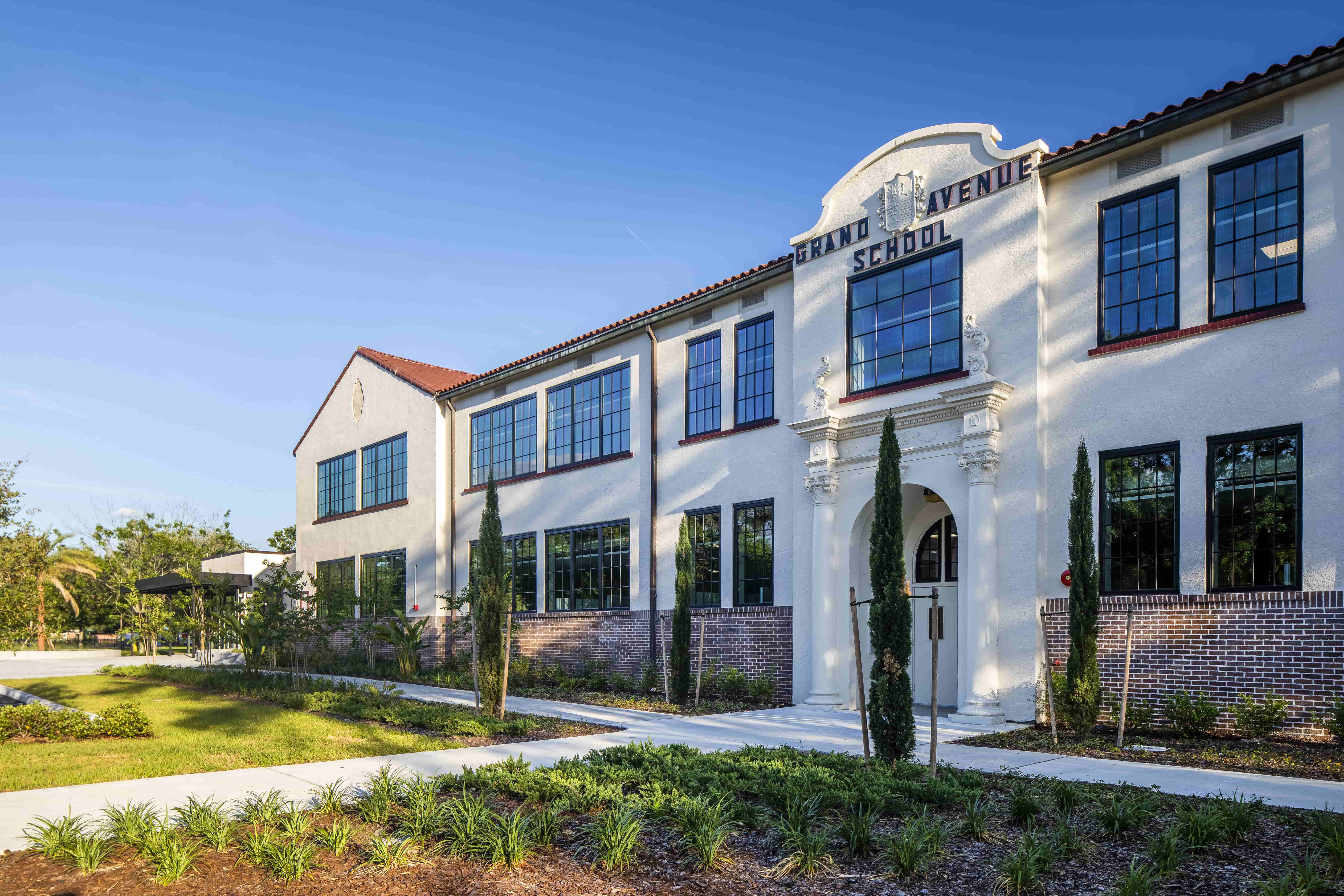 Photo Grand Avenue Neighborhood Center 3